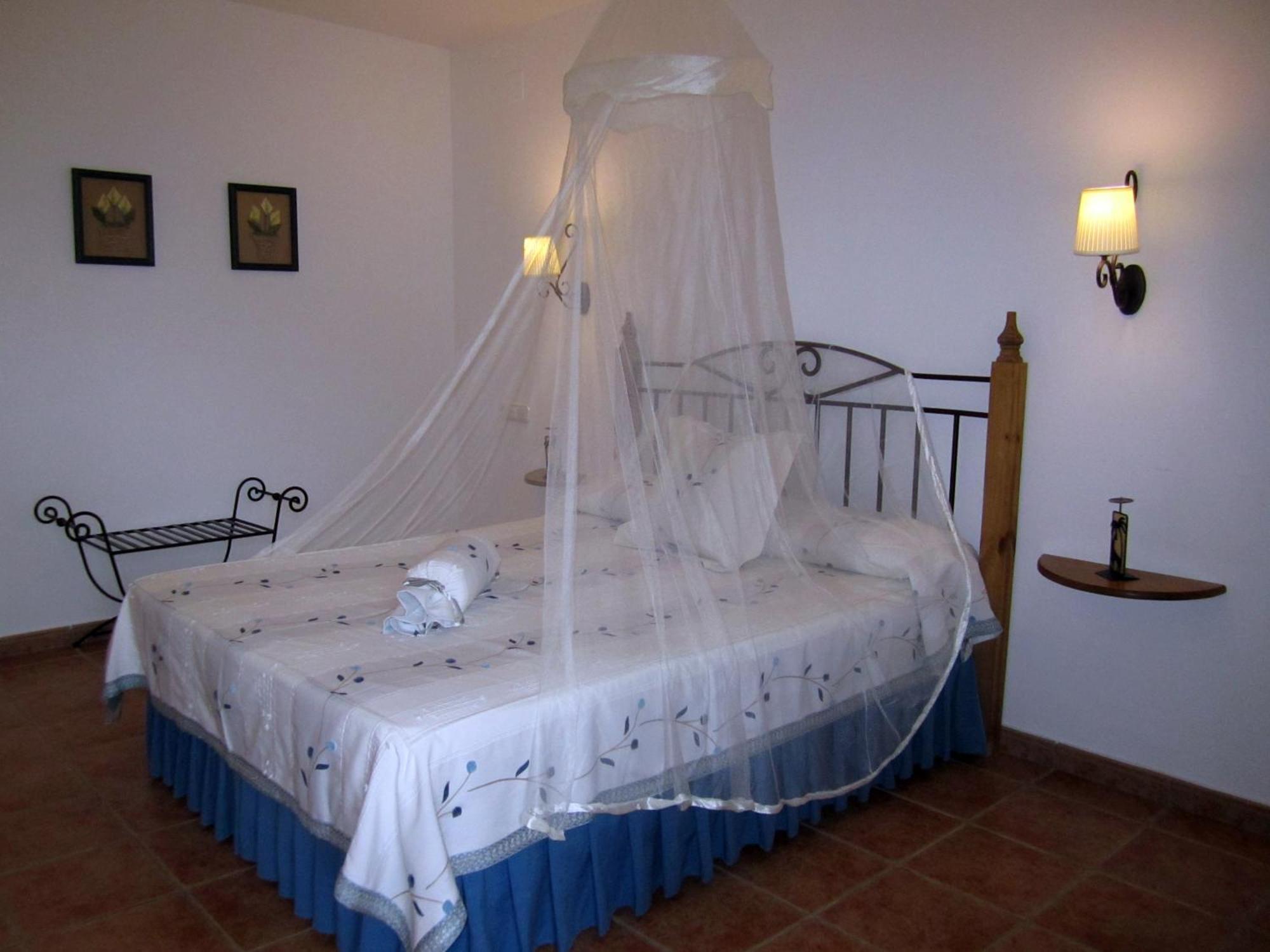 Posada El Camino Almonaster Альмонастер-ла-Реаль Экстерьер фото
